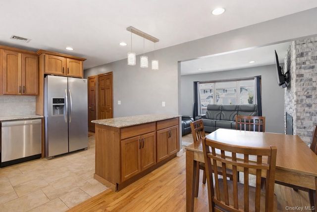 120 Willow Street, Massapequa Park, NY 11762