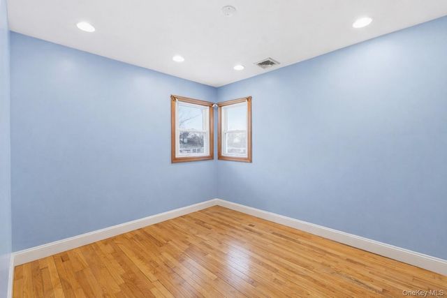 120 Willow Street, Massapequa Park, NY 11762