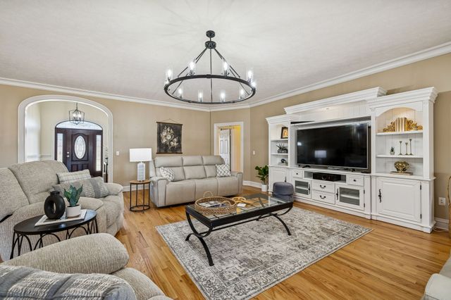 2049 Liebengood Rd, Goodlettsville, TN 37072