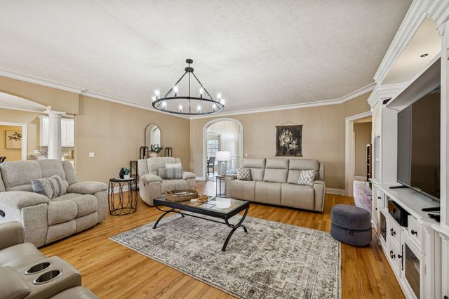 2049 Liebengood Rd, Goodlettsville, TN 37072