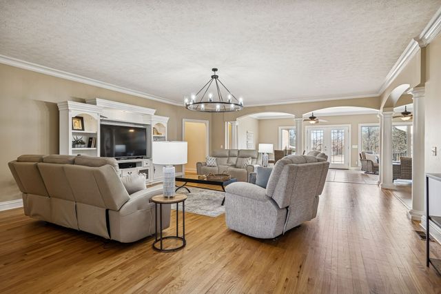 2049 Liebengood Rd, Goodlettsville, TN 37072