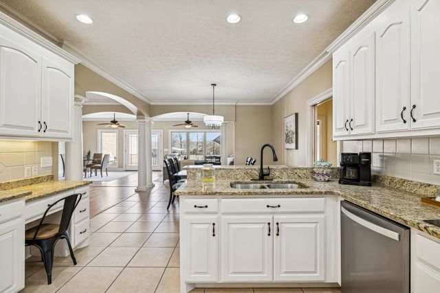 2049 Liebengood Rd, Goodlettsville, TN 37072