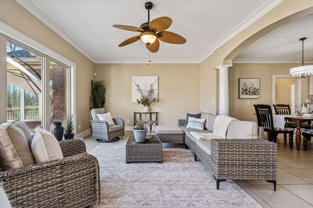 2049 Liebengood Rd, Goodlettsville, TN 37072