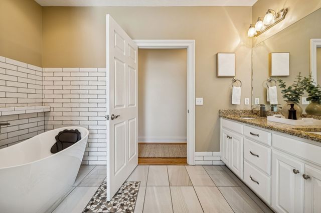 2049 Liebengood Rd, Goodlettsville, TN 37072