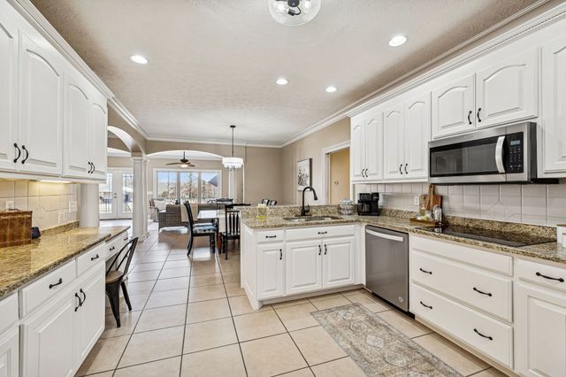 2049 Liebengood Rd, Goodlettsville, TN 37072