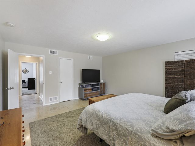 304 Ridgewood Drive, Richardson, TX 75080