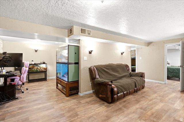 4679 S 2475 W, Roy, UT 84067