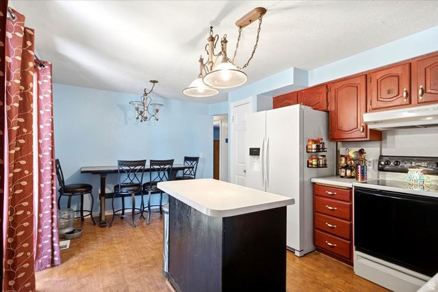 4679 S 2475 W, Roy, UT 84067