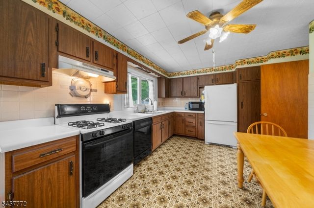 94 Woodlawn Ave, Bridgewater Twp., NJ 08807