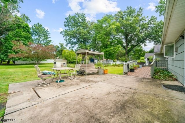 94 Woodlawn Ave, Bridgewater Twp., NJ 08807