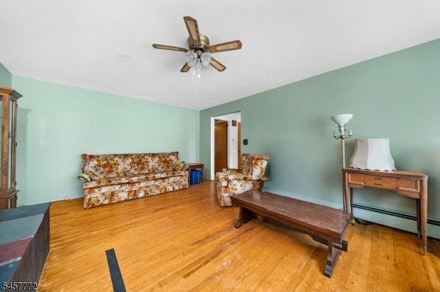 94 Woodlawn Ave, Bridgewater Twp., NJ 08807