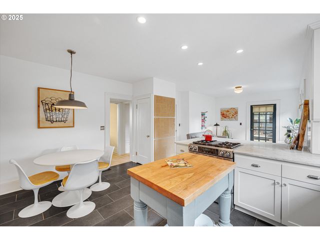 2532 Ne 49TH Ave, Portland, OR 97213