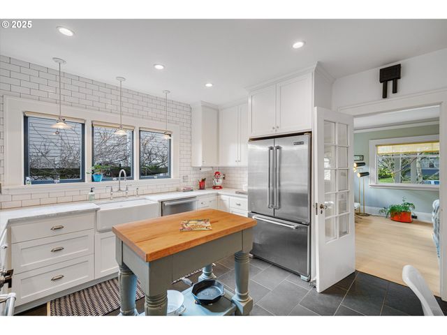 2532 Ne 49TH Ave, Portland, OR 97213