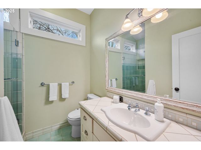 2532 Ne 49TH Ave, Portland, OR 97213