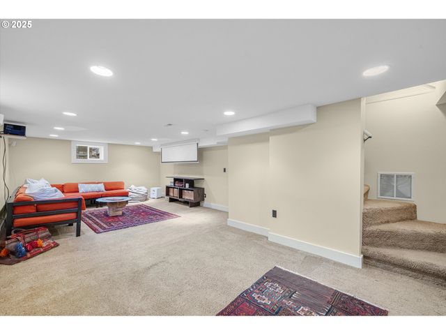 2532 Ne 49TH Ave, Portland, OR 97213