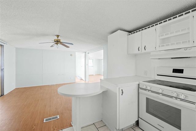 36941 BETH AVE, Zephyrhills, FL 33542