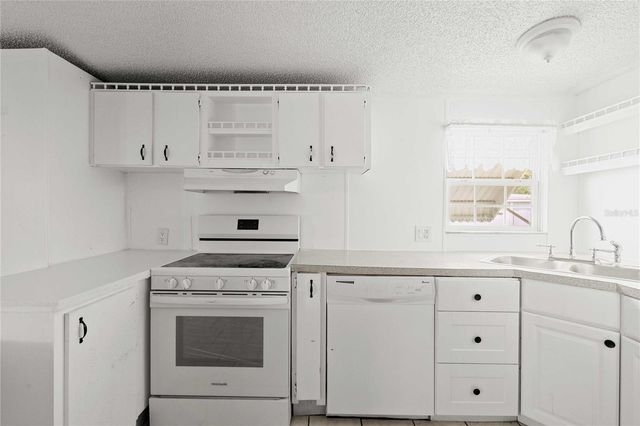 36941 BETH AVE, Zephyrhills, FL 33542