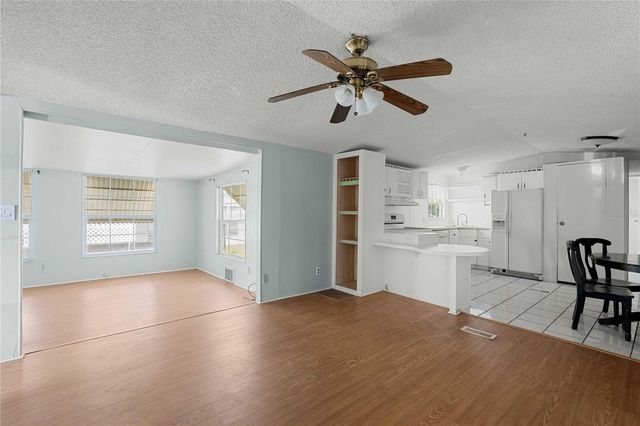 36941 BETH AVE, Zephyrhills, FL 33542