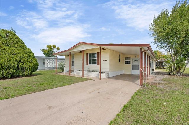 36941 BETH AVE, Zephyrhills, FL 33542