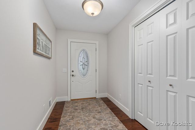 3905 Sunset View, Wayland, MI 49348