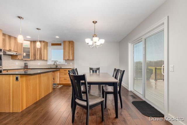 3905 Sunset View, Wayland, MI 49348