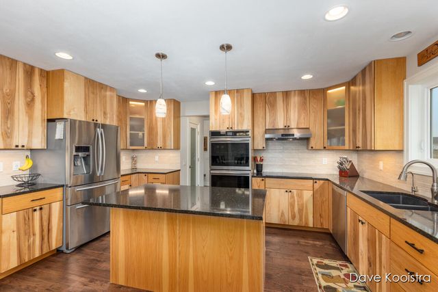 3905 Sunset View, Wayland, MI 49348