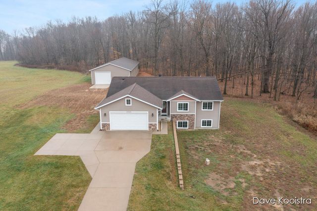 3905 Sunset View, Wayland, MI 49348