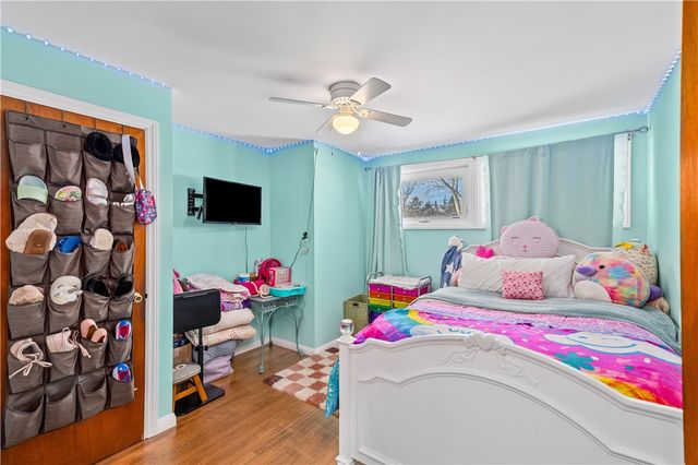 28 Hoyt Street, Warwick, RI 02886