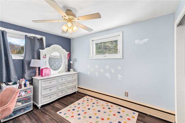 28 Hoyt Street, Warwick, RI 02886