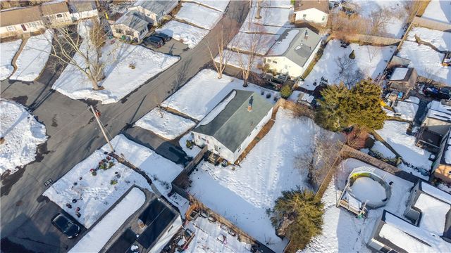 28 Hoyt Street, Warwick, RI 02886