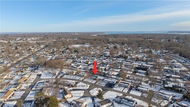 28 Hoyt Street, Warwick, RI 02886