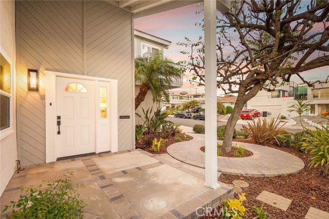 701 Taper Drive, Seal Beach, CA 90740