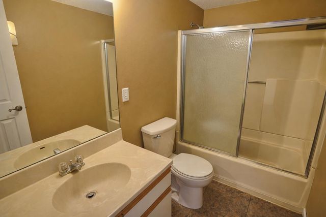 1648 TOWNE DR-ASH DR 1F, Columbia, MO 65202