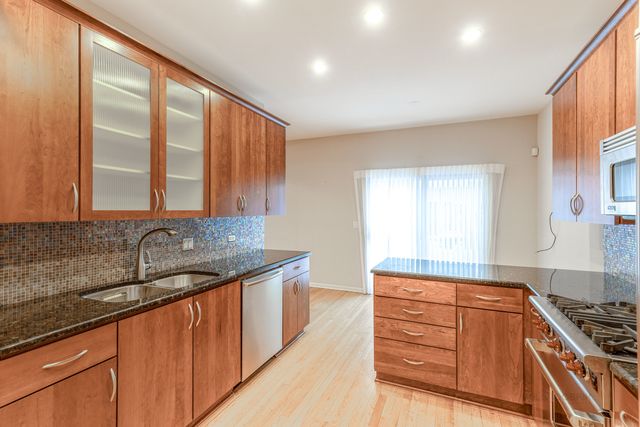 1739 Melise Drive, Glenview, IL 60025