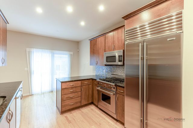 1739 Melise Drive, Glenview, IL 60025