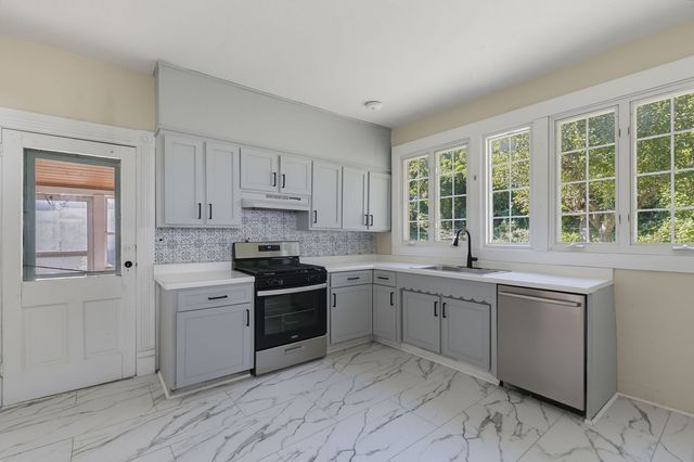 1312 Esplanade Avenue, Davenport, IA 52803