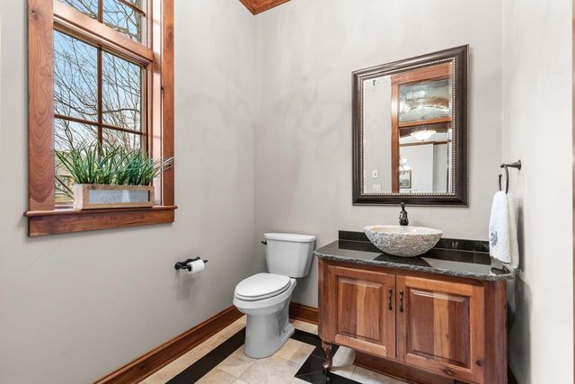 27665 Virginia Cove, Excelsior, MN 55331