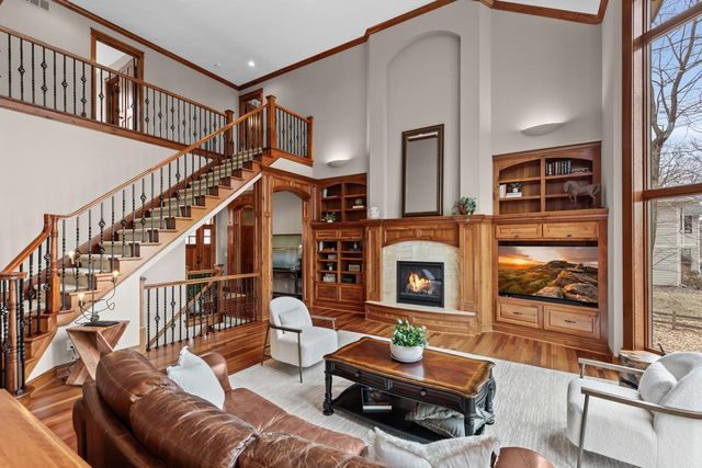 27665 Virginia Cove, Excelsior, MN 55331