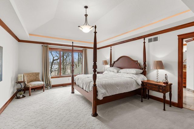 27665 Virginia Cove, Excelsior, MN 55331