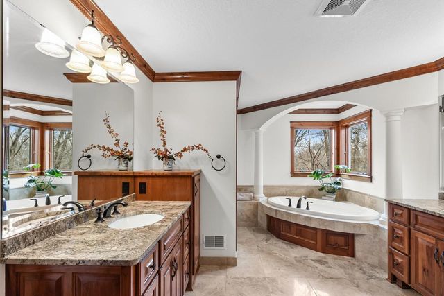 27665 Virginia Cove, Excelsior, MN 55331