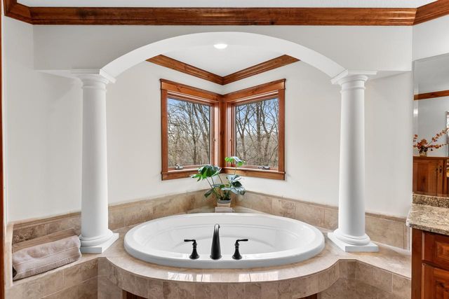 27665 Virginia Cove, Excelsior, MN 55331