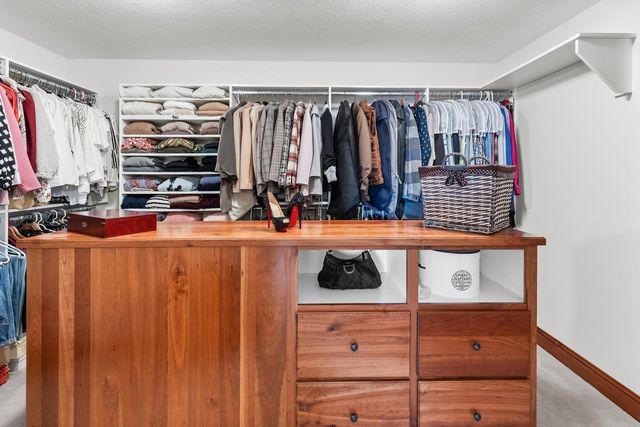 27665 Virginia Cove, Excelsior, MN 55331