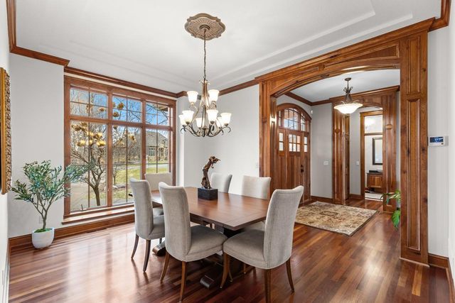 27665 Virginia Cove, Excelsior, MN 55331