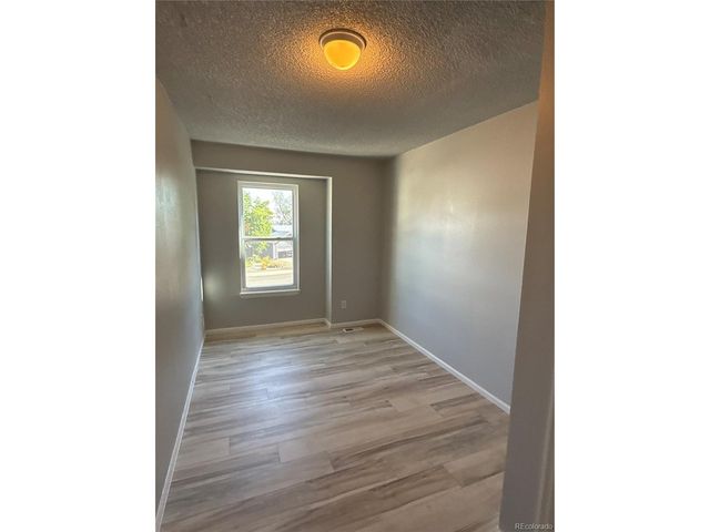 711 S Granby Cir, Aurora, CO 80012