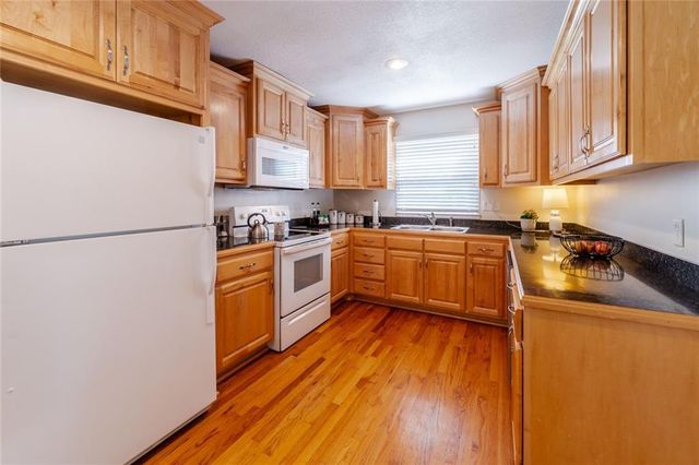 6108 NW KLAMM Drive, Kansas City, MO 64151
