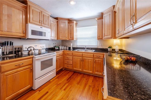 6108 NW KLAMM Drive, Kansas City, MO 64151