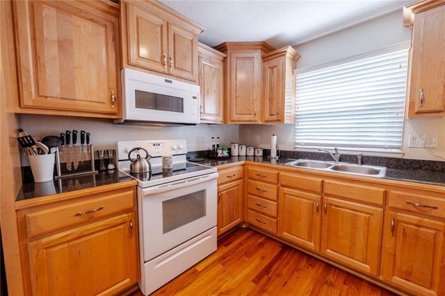 6108 NW KLAMM Drive, Kansas City, MO 64151