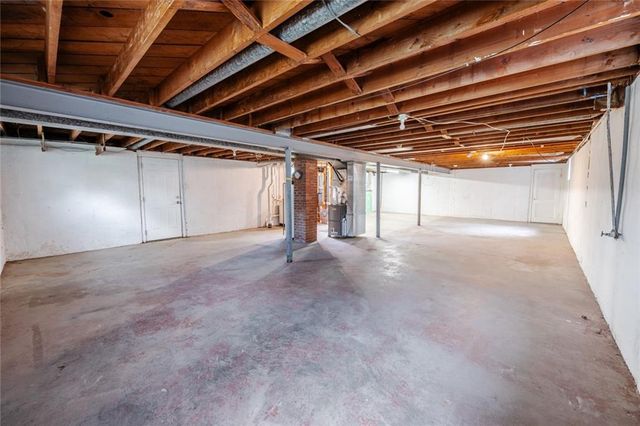 6108 NW KLAMM Drive, Kansas City, MO 64151
