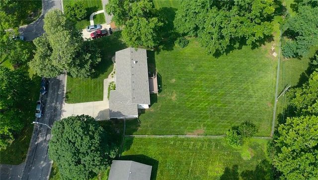 6108 NW KLAMM Drive, Kansas City, MO 64151