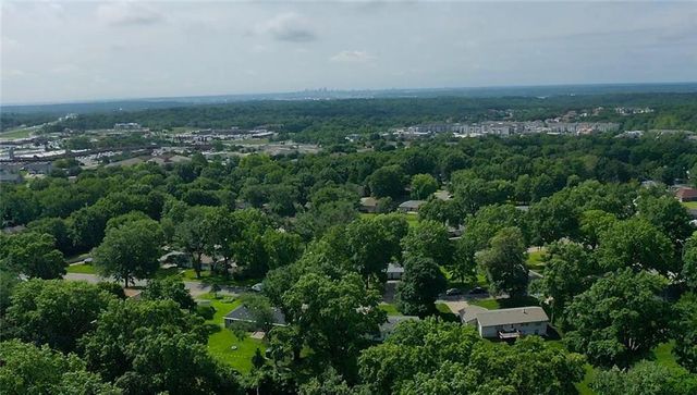 6108 NW KLAMM Drive, Kansas City, MO 64151